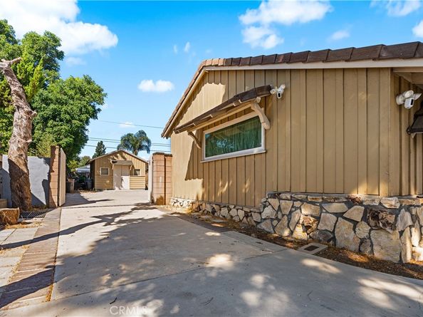 11223 White Oak Avenue, Granada Hills CA 91344