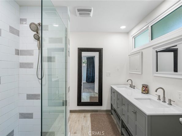 11223 White Oak Avenue, Granada Hills CA 91344