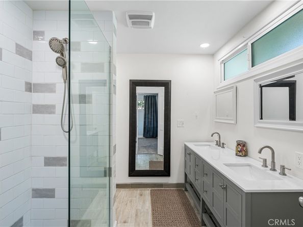 11223 White Oak Avenue, Granada Hills CA 91344