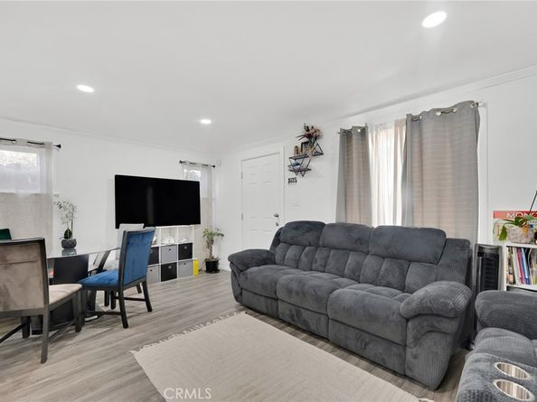 2621 Vineyard Avenue, Los Angeles CA 90016