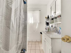 2621 Vineyard Avenue, Los Angeles CA 90016