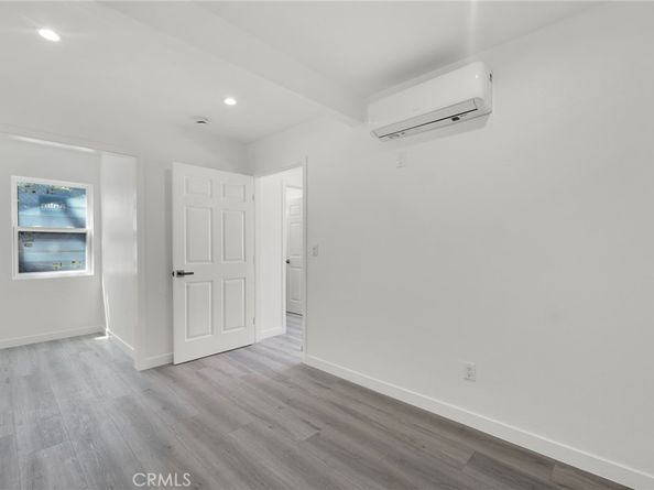 2621 Vineyard Avenue, Los Angeles CA 90016