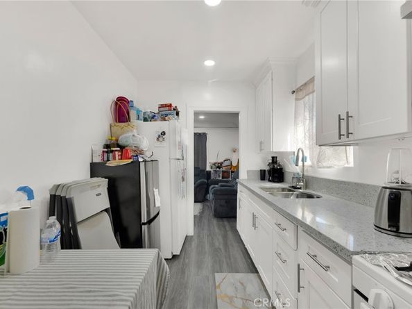 2621 Vineyard Avenue, Los Angeles CA 90016