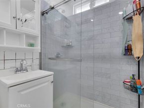 2621 Vineyard Avenue, Los Angeles CA 90016