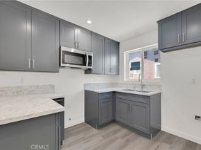 2621 Vineyard Avenue, Los Angeles CA 90016