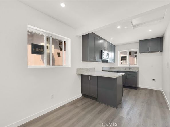 2621 Vineyard Avenue, Los Angeles CA 90016