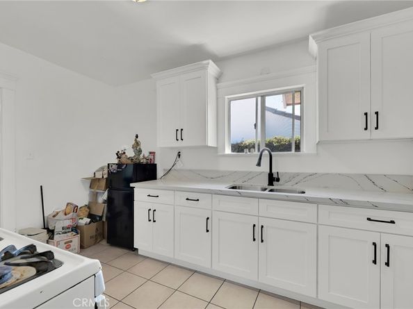 2621 Vineyard Avenue, Los Angeles CA 90016