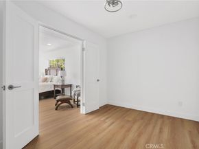 23312 Ostronic, Woodland Hills CA 91367