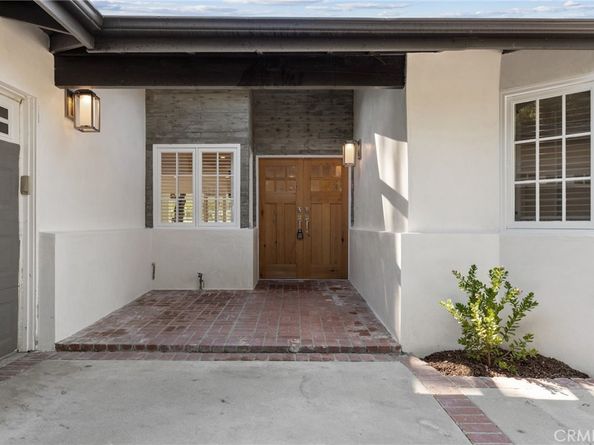 23312 Ostronic, Woodland Hills CA 91367