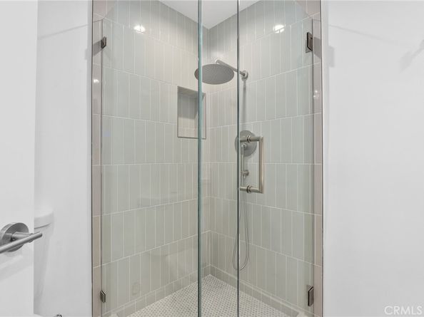 23312 Ostronic, Woodland Hills CA 91367