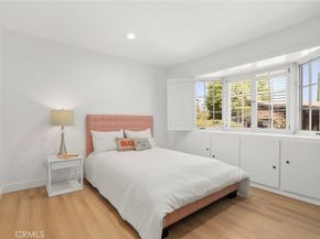 23312 Ostronic, Woodland Hills CA 91367