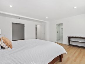 23312 Ostronic, Woodland Hills CA 91367