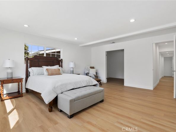 23312 Ostronic, Woodland Hills CA 91367