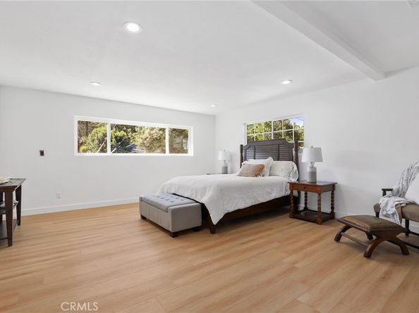 23312 Ostronic, Woodland Hills CA 91367