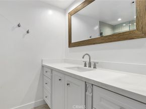 23312 Ostronic, Woodland Hills CA 91367