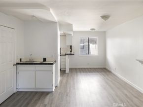 9144 Burnet 31, North Hills CA 91343