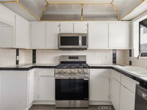 9144 Burnet 31, North Hills CA 91343