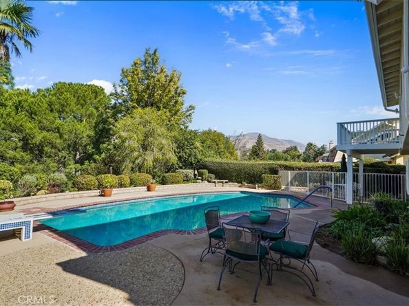19201 Castlebay Lane, Porter Ranch CA 91326