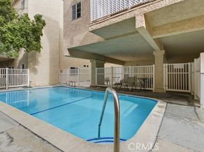 5135 Zelzah 100, Encino CA 91316