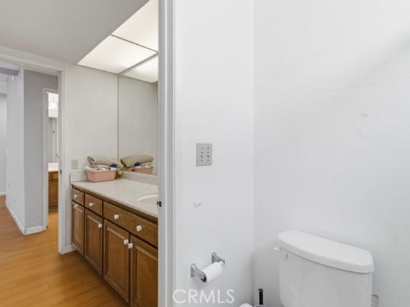 5135 Zelzah 100, Encino CA 91316