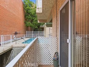 5135 Zelzah 100, Encino CA 91316