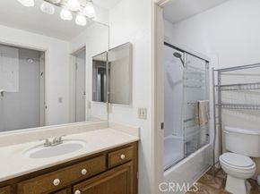 5135 Zelzah 100, Encino CA 91316