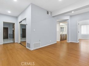 5135 Zelzah 100, Encino CA 91316