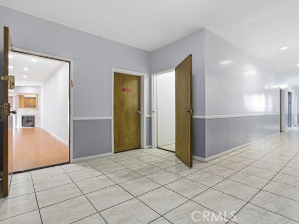 5135 Zelzah 100, Encino CA 91316