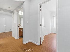 5135 Zelzah 100, Encino CA 91316