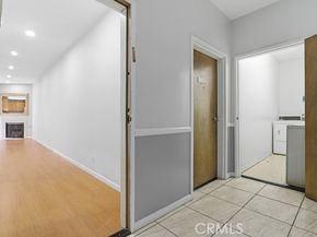 5135 Zelzah 100, Encino CA 91316