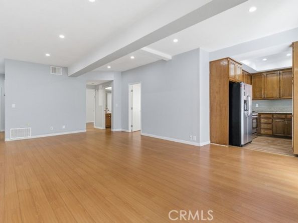 5135 Zelzah 100, Encino CA 91316