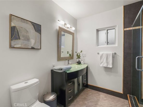 18760 Wells, Tarzana CA 91356