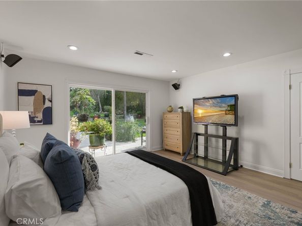 18760 Wells, Tarzana CA 91356