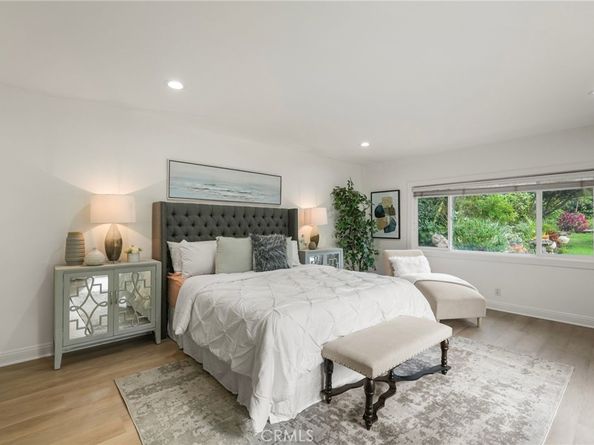 18760 Wells, Tarzana CA 91356