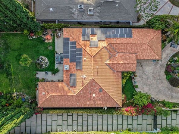 18760 Wells, Tarzana CA 91356