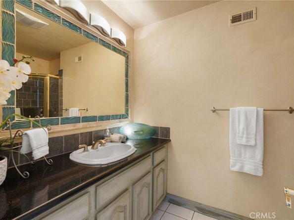 18760 Wells, Tarzana CA 91356