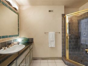 18760 Wells, Tarzana CA 91356