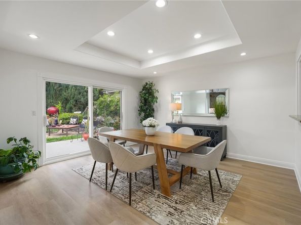 18760 Wells, Tarzana CA 91356