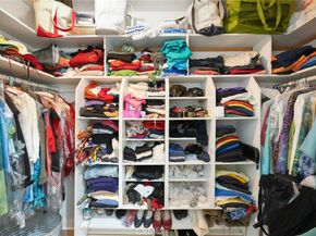 18760 Wells, Tarzana CA 91356