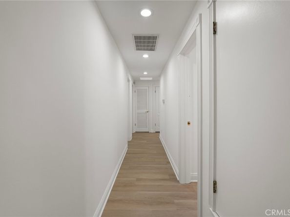 18760 Wells, Tarzana CA 91356