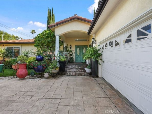 18760 Wells, Tarzana CA 91356