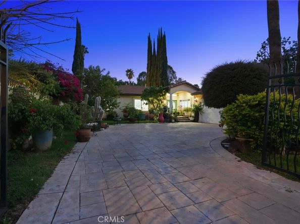 18760 Wells, Tarzana CA 91356