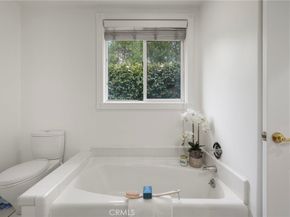 18760 Wells, Tarzana CA 91356