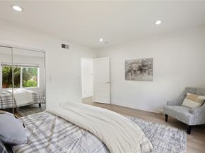 18760 Wells, Tarzana CA 91356