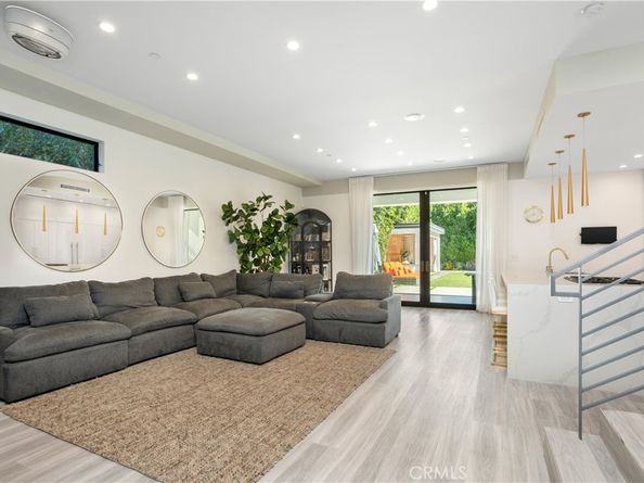 5032 Hesperia Avenue, Encino CA 91316