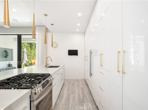 5032 Hesperia Avenue, Encino CA 91316