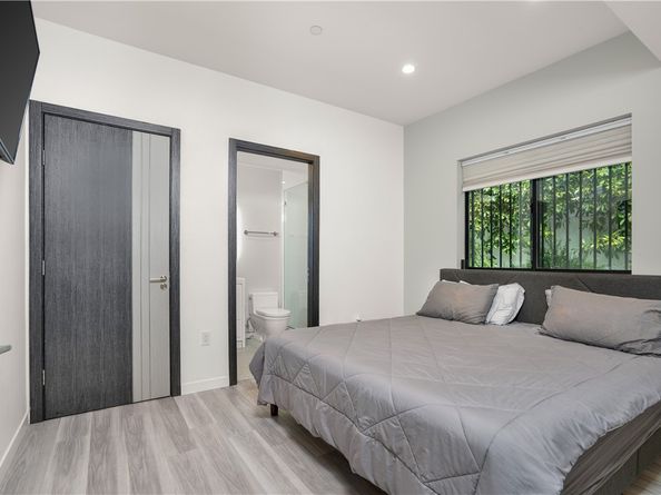 5032 Hesperia Avenue, Encino CA 91316