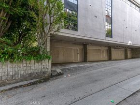 11817 Texas 1, Los Angeles CA 90025