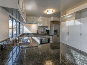 11817 Texas 1, Los Angeles CA 90025