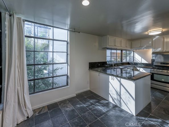 11817 Texas 1, Los Angeles CA 90025